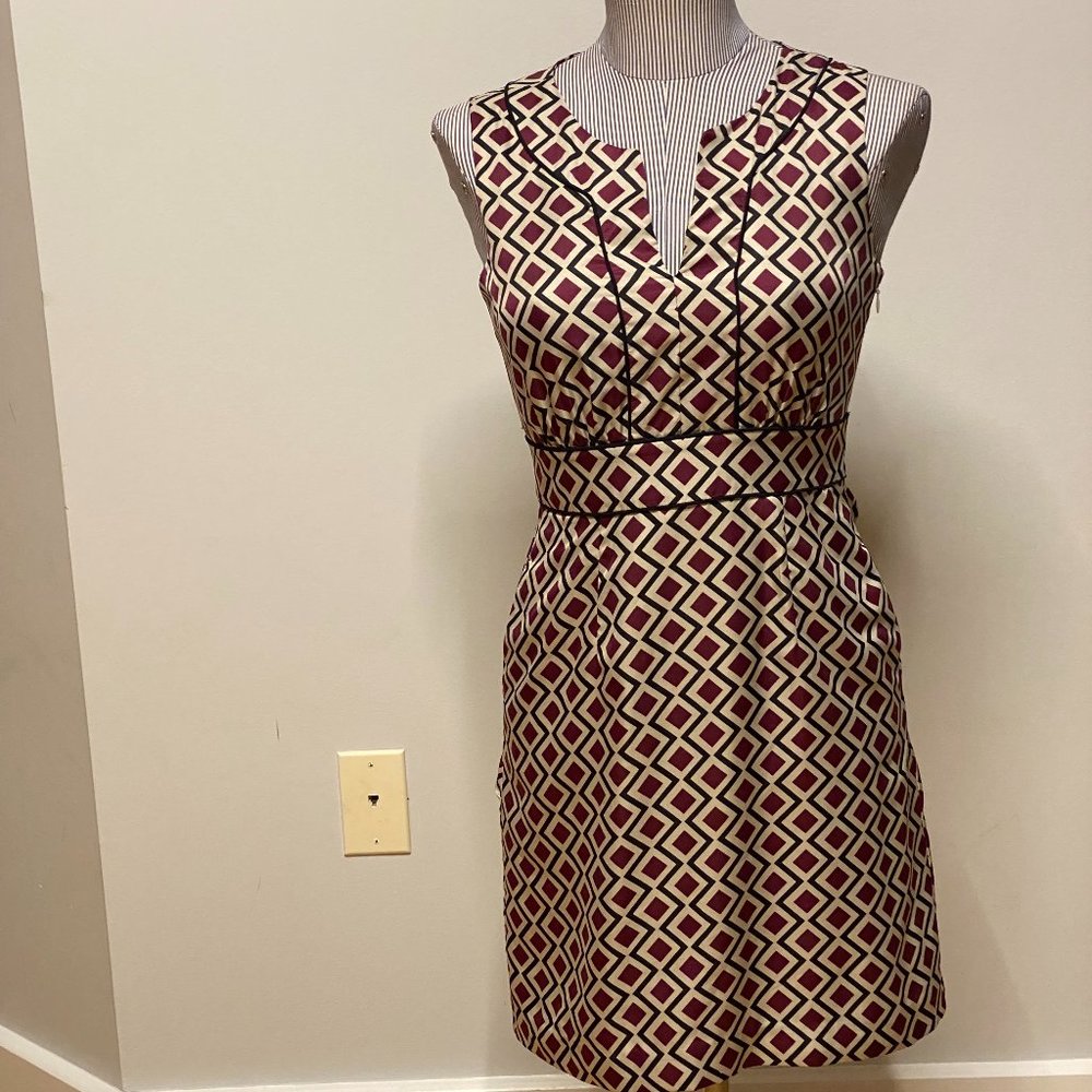 Banana Republic shift dress with POCKETS!
